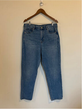 High Rise Straight Leg Mom Jeans Medium Wash American Eagle Blue Standard 12